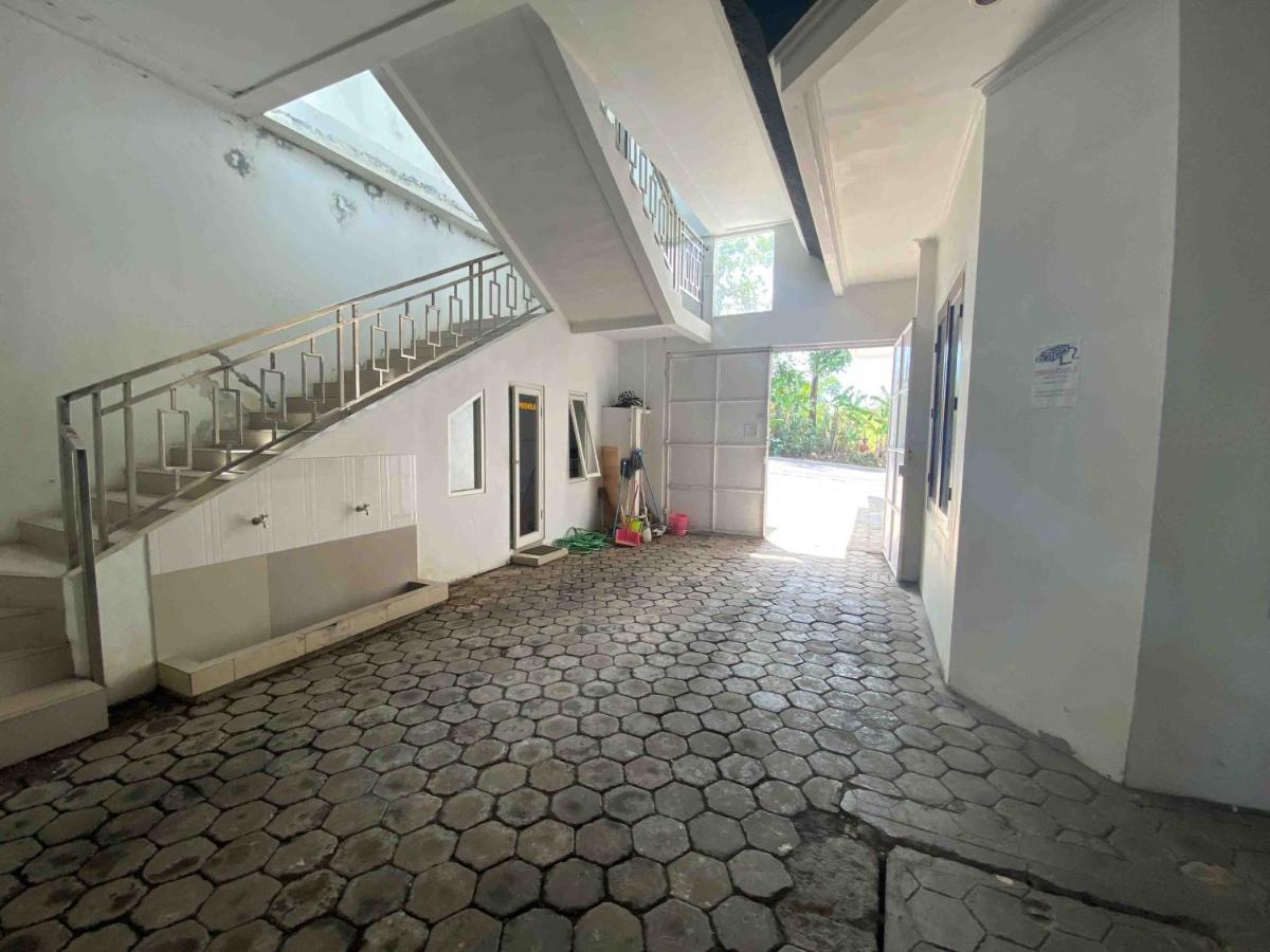 Ana Inn Ambarawa Mitra Reddoorz Semarang Exterior photo